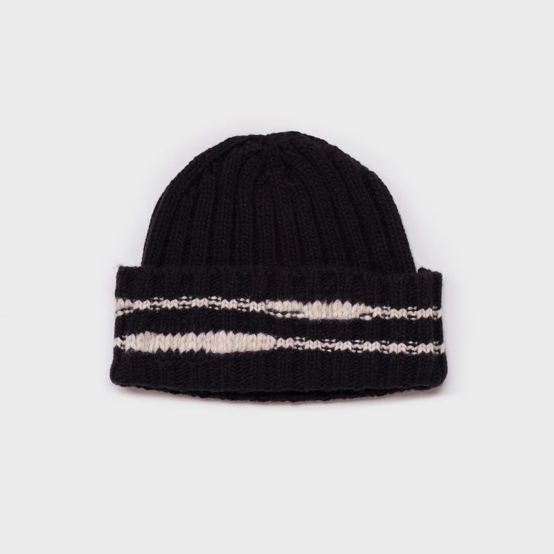 Court Beanie in Black