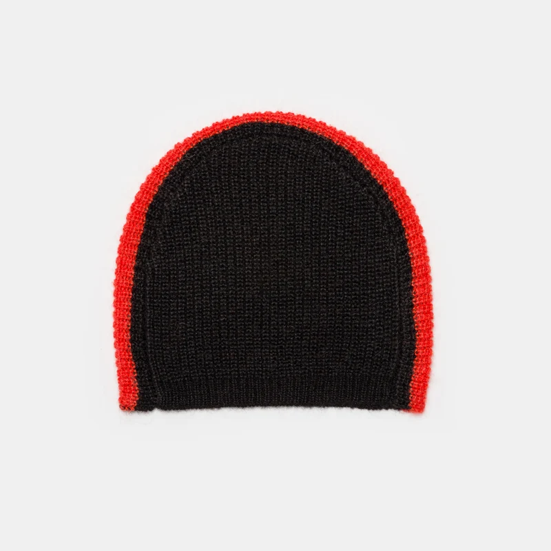 Faux Knit Skully in Black/Red