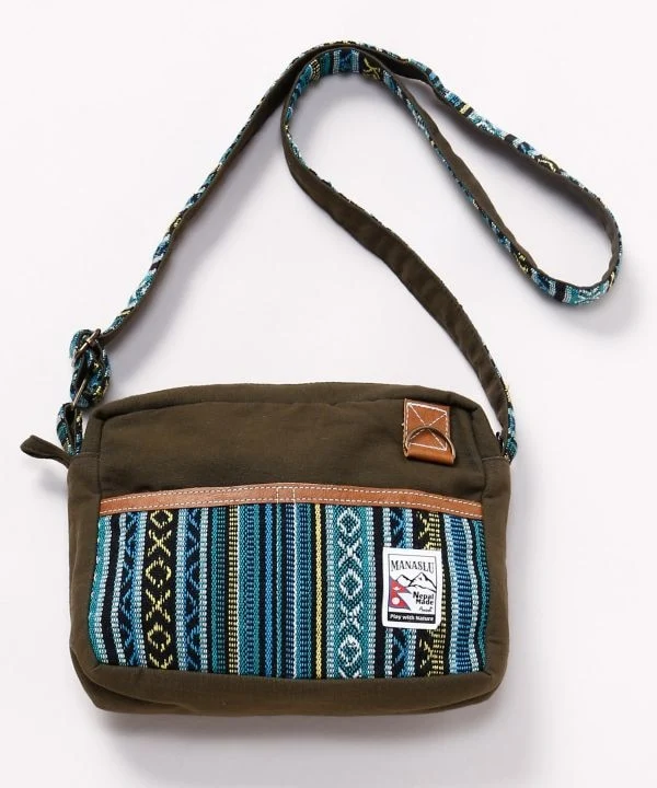 Sac à bandoulière minimal en cuir népalais Gheri