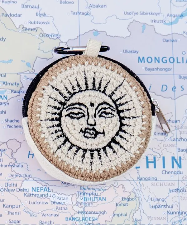 Pochette ronde au crochet à la main