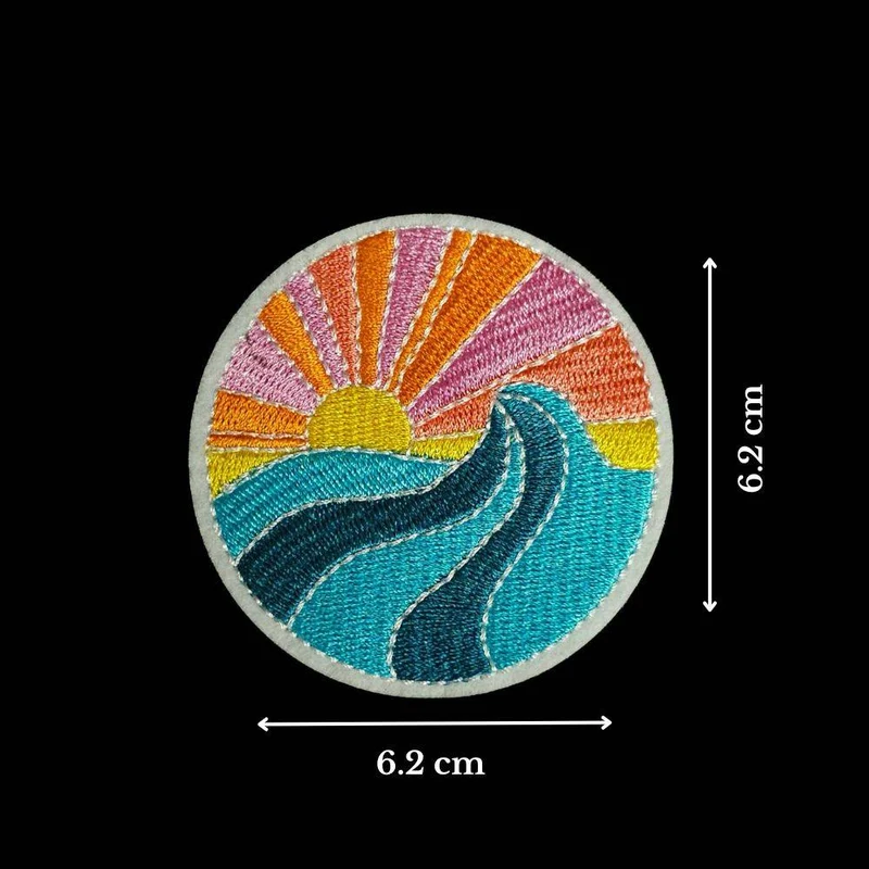 Écusson Brodé Thermocollant | Vague de l'Océan et Coucher de Soleil