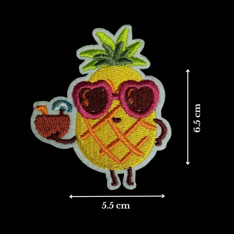 Écusson Brodé Thermocollant | Ananas avec Lunettes de Soleil