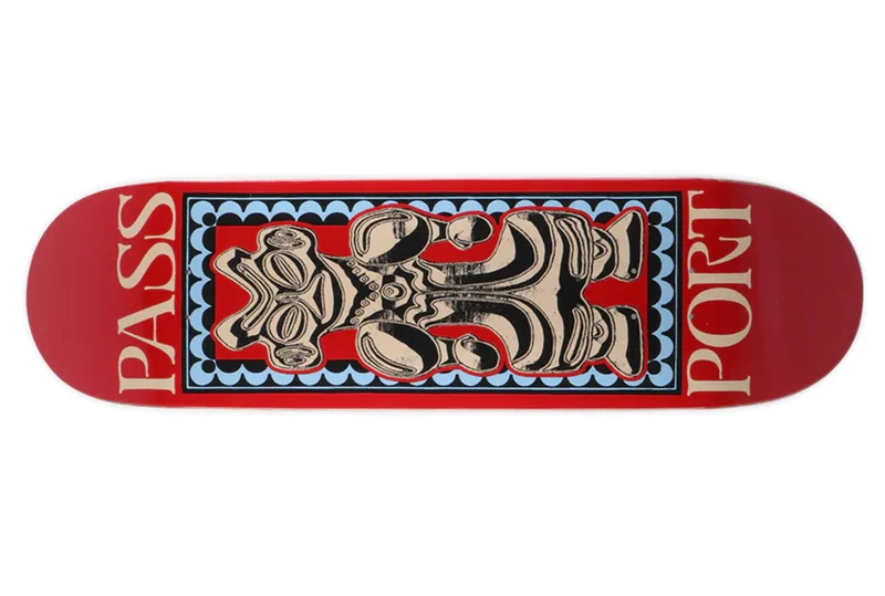 SÉRIE DOGU - SKATEBOARD CREUX