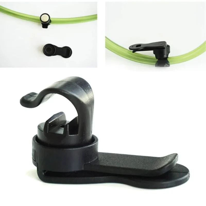 Clip magnétique pour poche à eau "Good Outdoor - Bladder Clip"