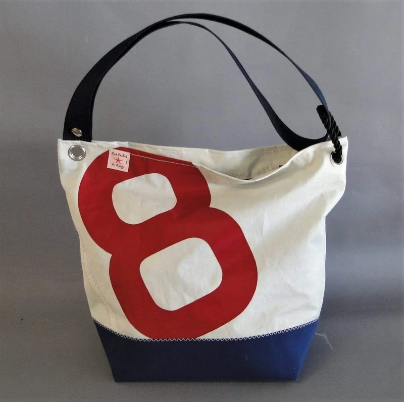Maud Moyen Navy