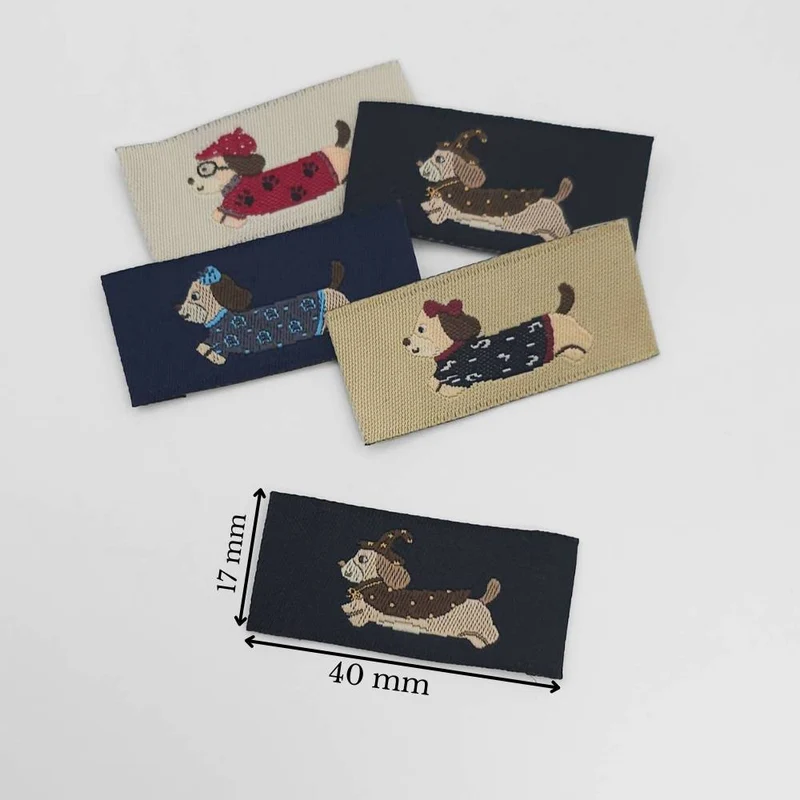 Étiquettes tissées à coudre avec chien | Couleurs assorties | Paquet de 5 | Les Tissées Canada