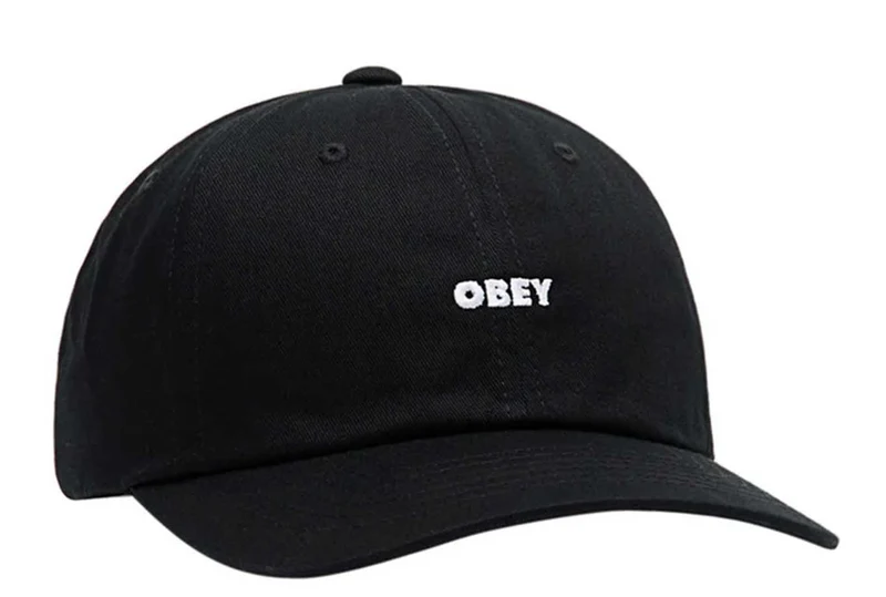 CASQUETTE BOLD CURVE 6 PANNEAUX À FERMETURE ÉLASTIQUE