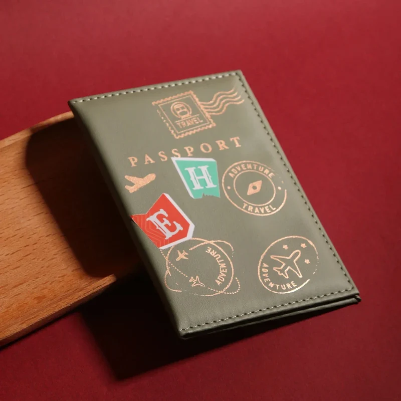 Étui Passeport Personnalisé Initiales | Style Vintage Protecteur