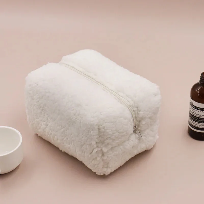 Trousse de Toilette Femme Moumoute | Compacte et Douce Flanelle
