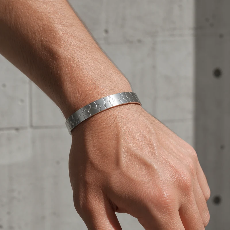 Bracelet Ouvert Homme Jonc Martelé en Acier Inoxydable