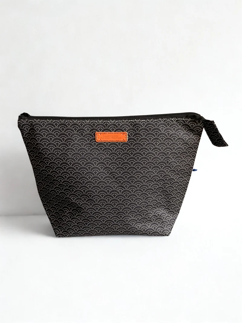 Pochette Zippée – Tissu Japonais Seigaiha Noir