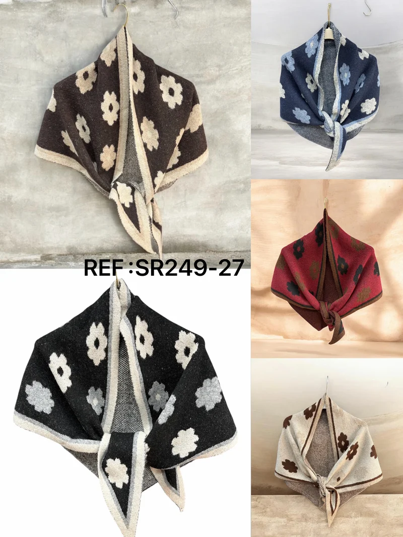 Écharpe triangle tricotée double face à motif fleurs（x10)