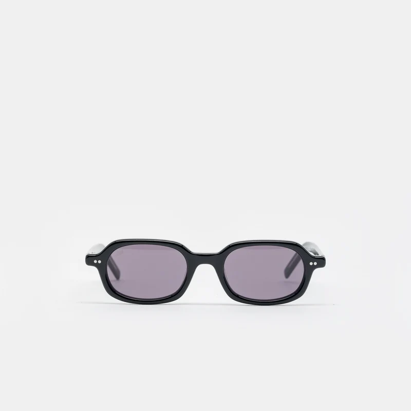 Psyche Sunglasses in Black/Black