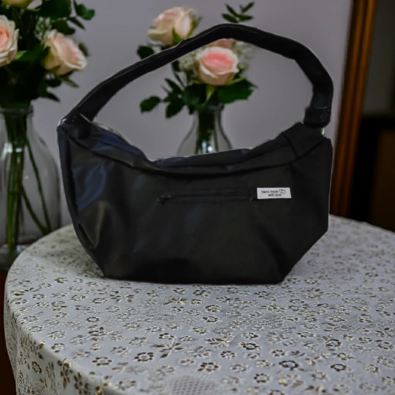 Kunstlederhandtasche für Damen – vegan, elegant & praktisch