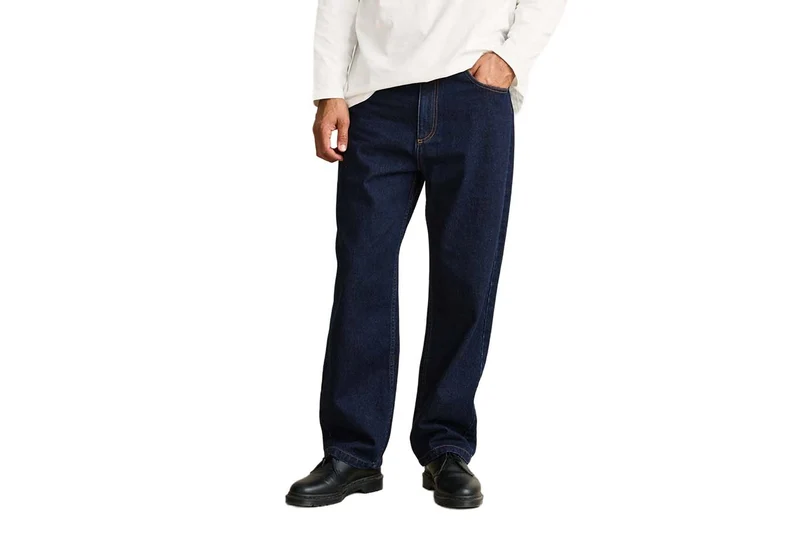 LE JEAN ESSENTIEL