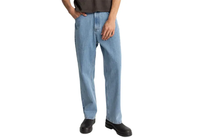 LE JEAN ESSENTIEL