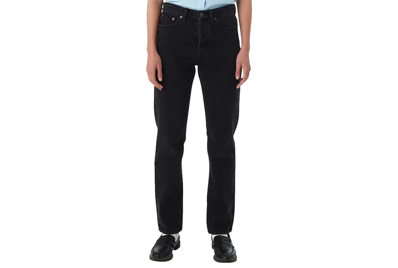 OBÉISSEZ LE DENIM SANS EFFORT